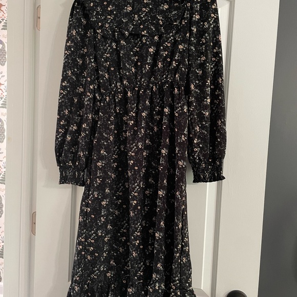 Black floral ruffle long sleeve maternity midi dress - Picture 6 of 6